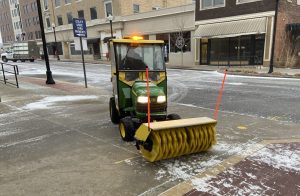 Columbia public works crews discouraging travel during winter storm