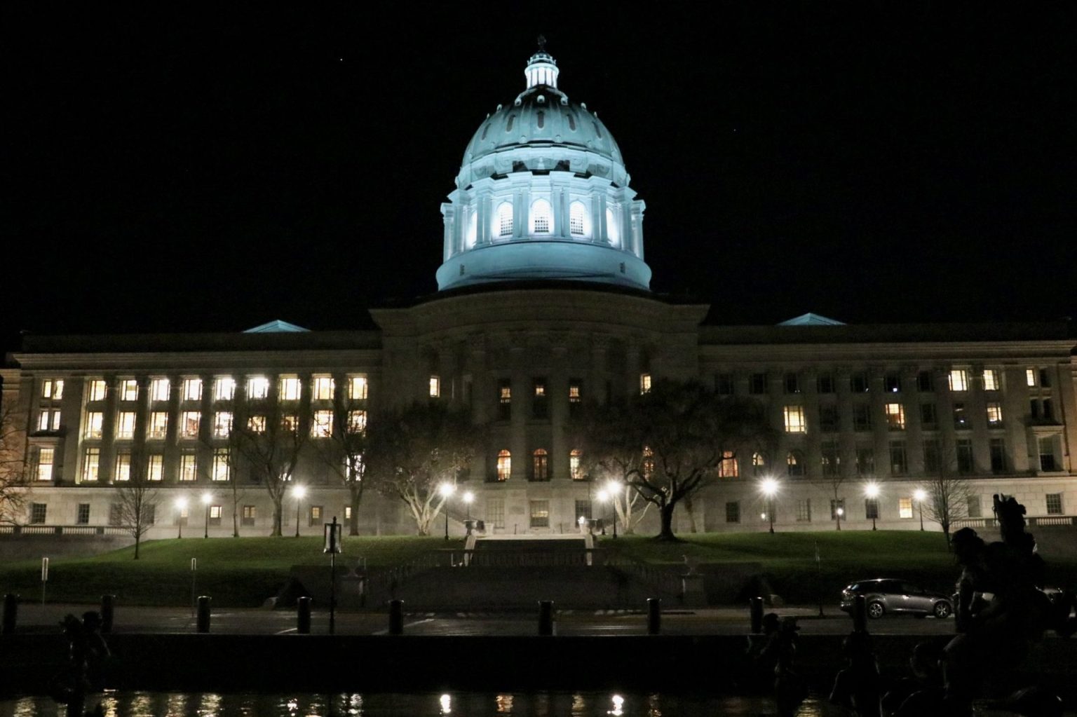 capitol dome lit