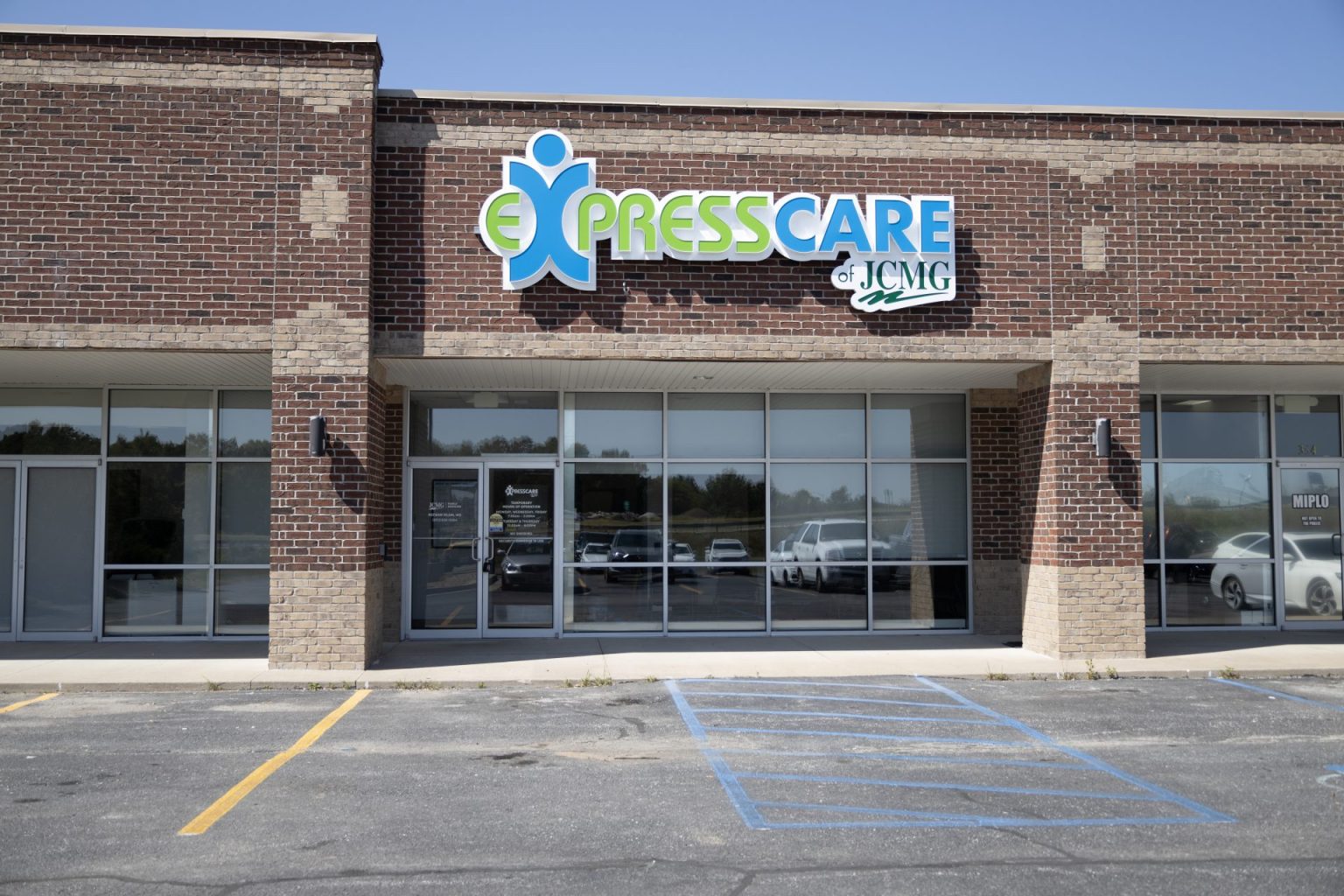 jcmg fulton clinic exterior 1