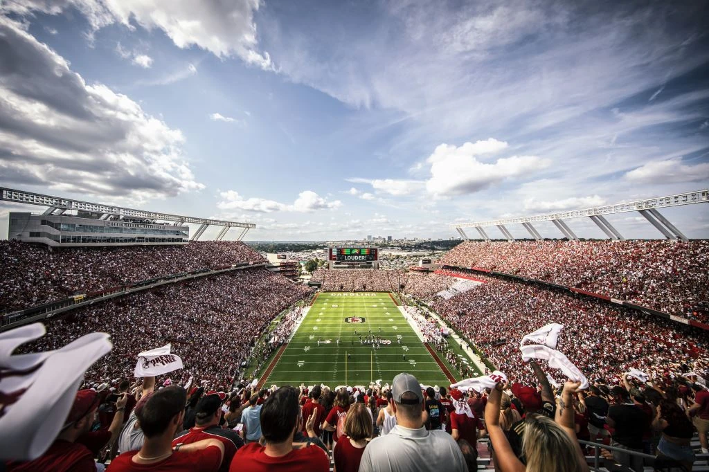 e40a2147 williams brice stadium endzone day