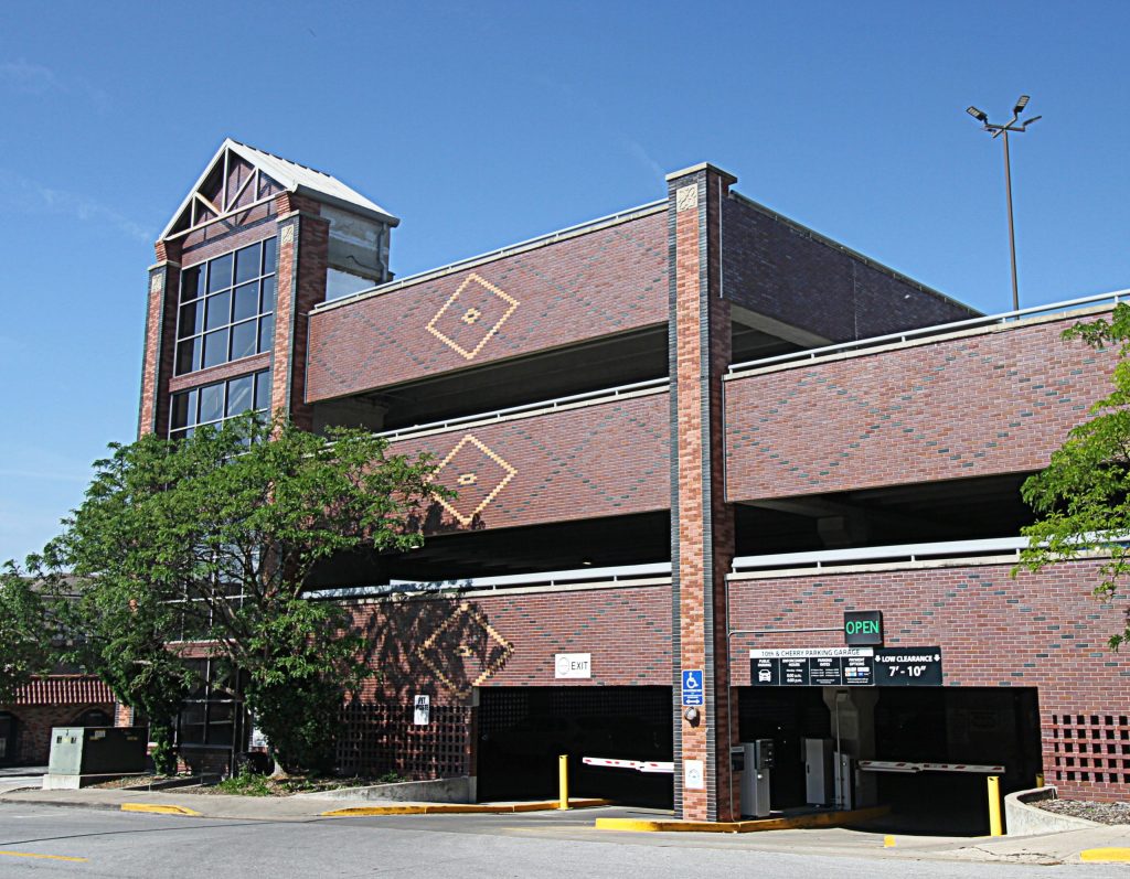 tenth and cherry parking garage (002)