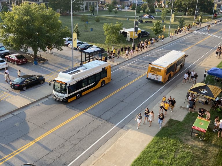 bus 2